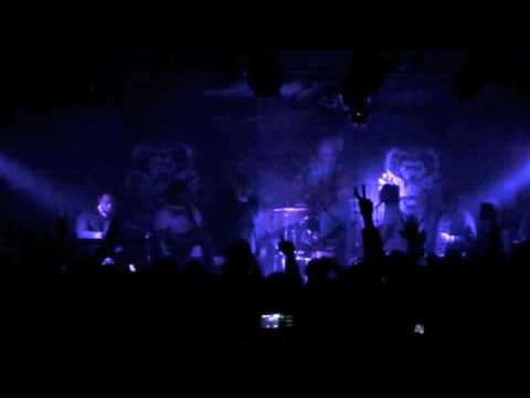 Three Houses Down Backing Fiji Live