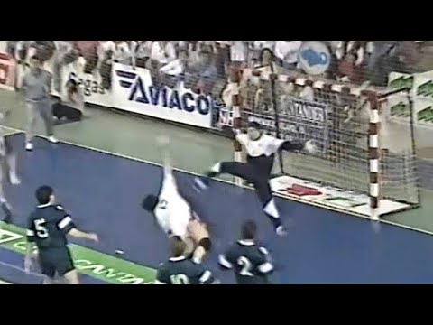 Para Hombrados y para Peg. Liga ASOBAL 1993/94. Teka-Alzira. Play Off S-3. Santander.