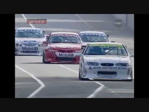 Craig Lowndes and Glenn Seton battle, Adelaide 2000