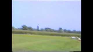 preview picture of video 'Vliegdemo bij Broken Wings in Willebroek 1987 te België'