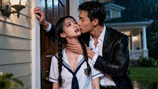 豪門之女回歸卻被假千金欺辱到吐血，暴戾總裁撿她回去，說好當哥，卻在雨夜失控吻到窒息，意外纏綿讓他深陷無法自拔！#短劇 #drama #霸總 #禁欲