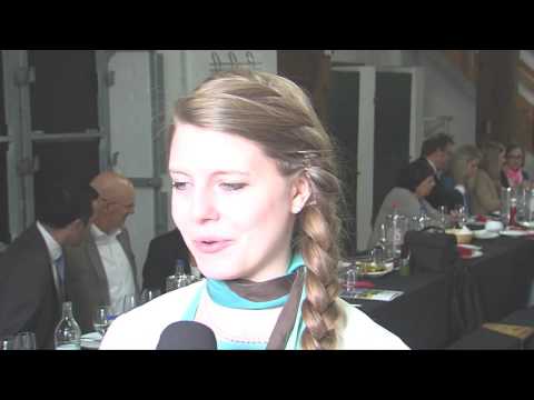 Kirschblütenkönigin Laura Gräwert und das Derby Meeting