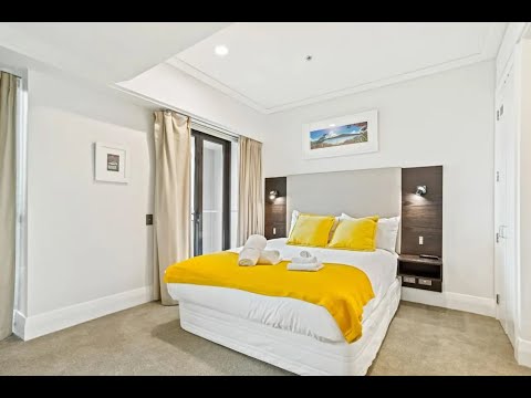 Fabulous Corner Apartment w/ Dazzling Harbour View