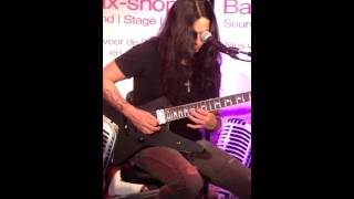 Gus G go for it!! Song: SKG - Firewind