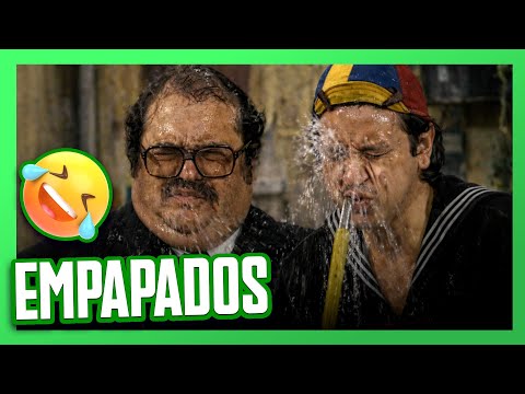 El Chavo moja a todos con la manguera