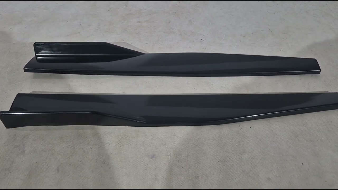 Универсальные накладки на боковые пороги DPT Aero Black (Черный Глянец) Video 1