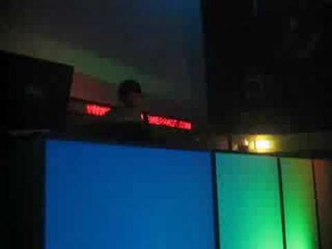 Lee Mortimer @ Electrocute Rembrandt