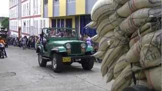 preview picture of video 'Willys Jeep Parade Exhibition, Sevilla valley,  tourism Colombia 2012.split.11'