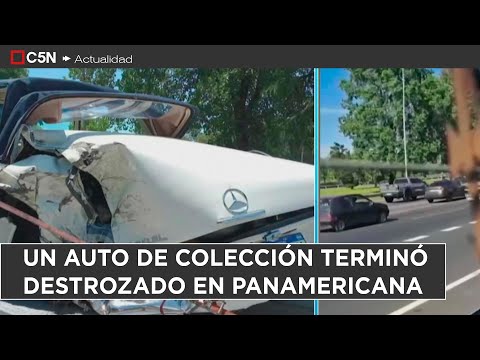 A classic car lost a wheel on the Pan-American Highway and ended up wrecked.