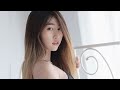 Gadis Cantik Asia Senang Bergaya Di Depan Kamera