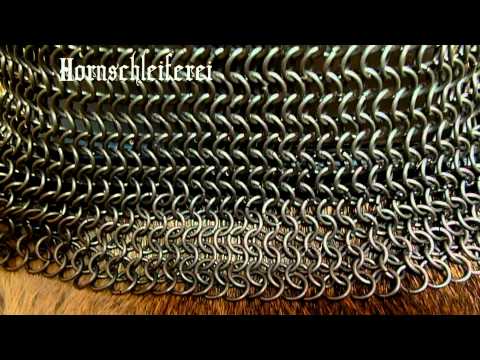 Spangenhelm mit Wangenklappen und Kettenbrünne