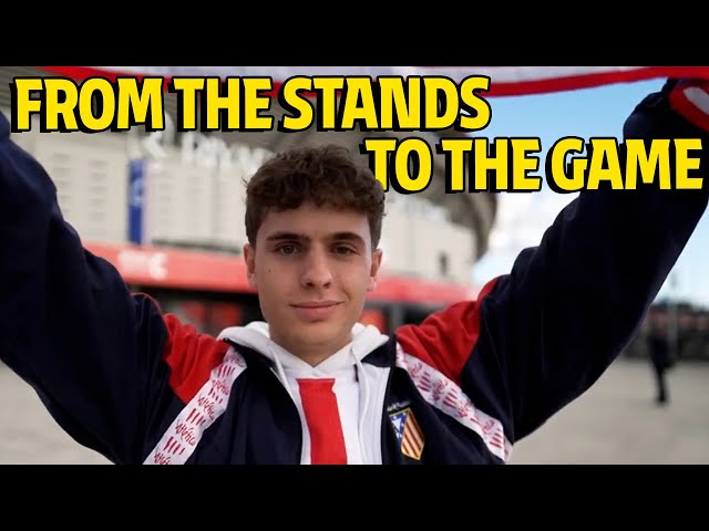 Vídeo relacionado con Atletico de Madrid Bufanda oficial color negro con escudo y texto bordado, ideal para mostrar tu pasión rojiblanca en cualquier ocasión.