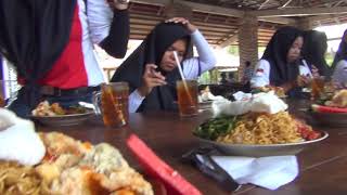 preview picture of video 'Makan siang segunung -part 3 bengkulu-jogjakarta'