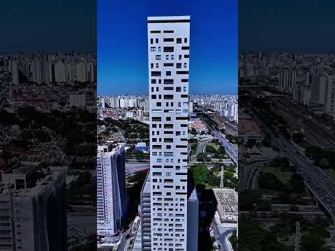 Platina 220 um Marcos dos arranhas céus de são paulo