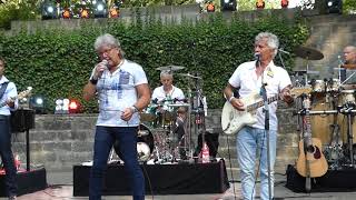 Download lagu Tribute To The Cats Band ( Kees Plat) / Scarlet Ribbons. mp3