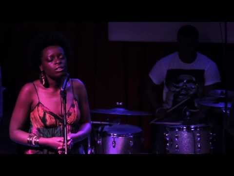 Astrid Jones & The Blue Flaps - Tata Ka Ve - Sala Sol - Festival Madrid es Negro