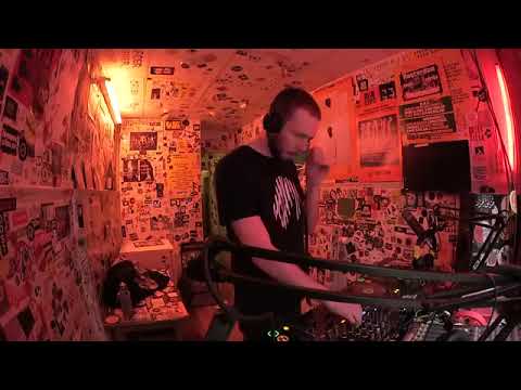 Milan Hermess at Red Light Radio 19.12.2018