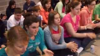 Cupsong  : 400 élèves de l'institut Saint André (Tournai Belgique)