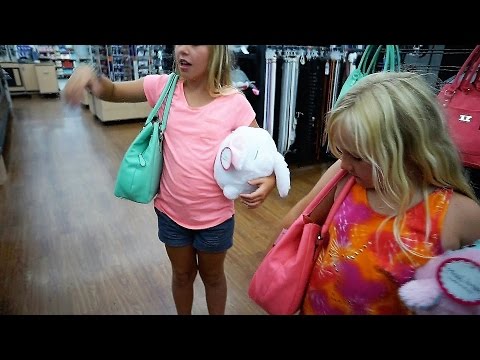 Our Purse Obsession! Day 592 (07/18/16)