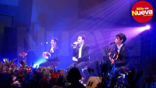 Vocalista de Reik borracho en pleno concierto