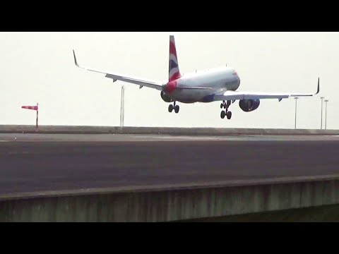 2 TRICKY WINDY LANDINGS at Madeira Airport | 18-12-2021