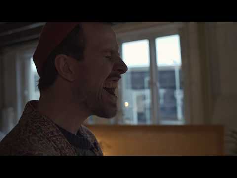 LaVitrola.cl: The Magic Lantern - Two bells