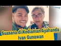 Warga Sudah Berkumpul di Kediaman Ayah Ivan Gunawan Warga Sudah Berkumpul di Kediaman Ayah Ivan Gunawan