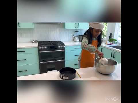 Anshikaa&Arisha make Zebra cake!