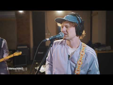 Hollerado - Time On Earth