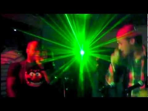 El Momo Depue de la 12 - en dragon loungue