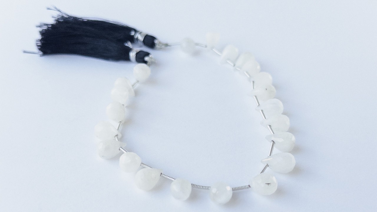 Rainbow Moonstone | Faceted Briolette | 6.5-7mm Bead Size | 17 Pieces video