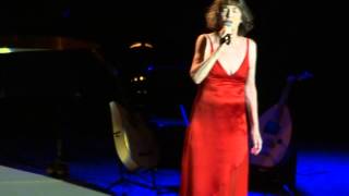 jane Birkin 5 décembre 2013 à Neuilly: Baby alone in Babylone( pour Kate Barry...)