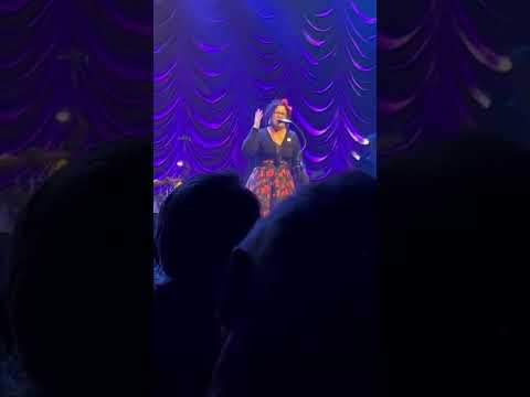 Detonantes La Marisoul and Elvis Costello