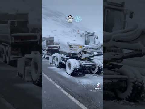 #snow #work#excavator #fun #bagger #baustelle #mai ❄️☃️🚧