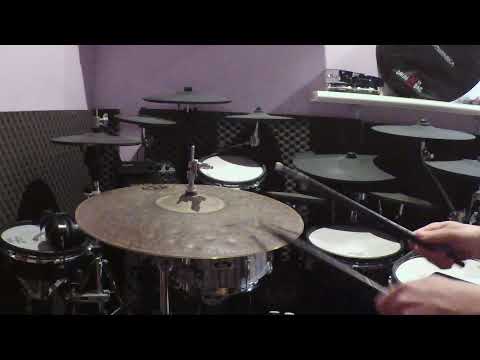 Diril/Sabian hi-hat 18" - Primitive crash + AAX Aero crash