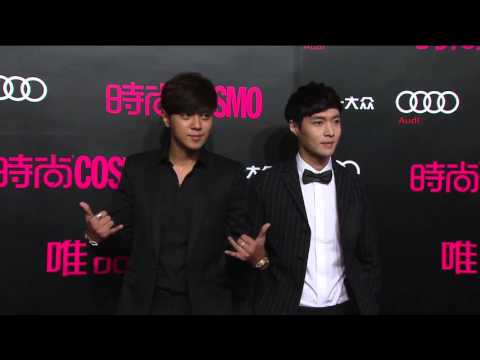 (Eng Sub) 151105 COSMO Fashion Festival Zhang Yixing Lay & Show Luo Red carpet