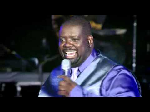 dvd exaltasamba  25 anos ao vivo 2010)