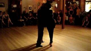 Ruben Harymbat y Enriqueta Kleinman en El Berretin Portland Tango Tanturi CAstillo