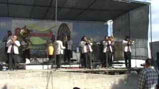 preview picture of video 'Los Chicanos-Las Tres Tumbas-Banda Guadalupana de Vaquerias Jalisco Mexico'