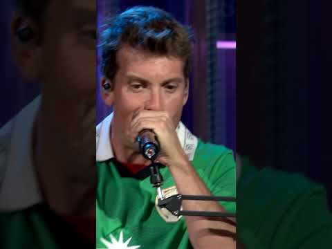 Norman Reedus flipa con Grison | #LaRevuelta 23.09.2024