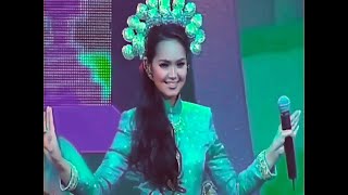 Download lagu Dato' Sri Siti Nurhaliza Tari Tualang Tiga Live #ASK2005 HQ (Clear Music & Vocal) mp3 Download lagu Dato' Sri Siti Nurhaliza Tari Tualang Tiga Live #ASK2005 HQ (Clear Music & Vocal) mp3