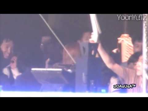 YoonYul 윤율 Fancam Moment #24 - Backstage and Onstage Flirting [090627] HD