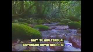 Download lagu Bara Api Senyummu mp3