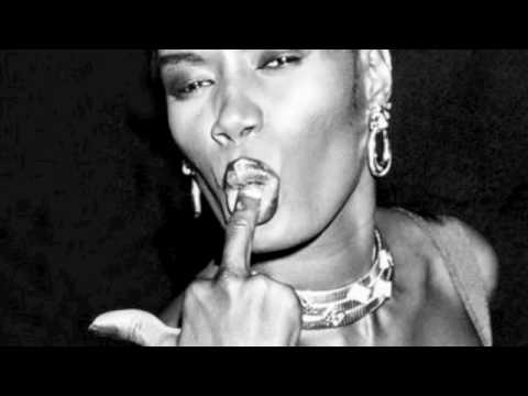 GRACE JONES - USE ME