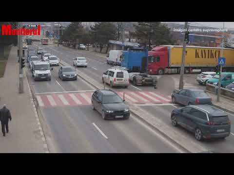 Imagini terifiante cu un accident mortal petrecut pe trecerea de pietoni din fața Shopping City