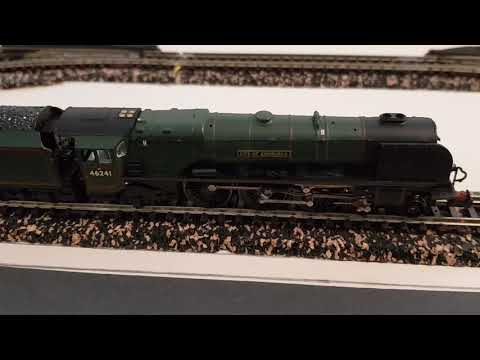 Spur N vs. British N Scale - Arnold HN 2338S im Vergleich zu Graham Farish 372-182A