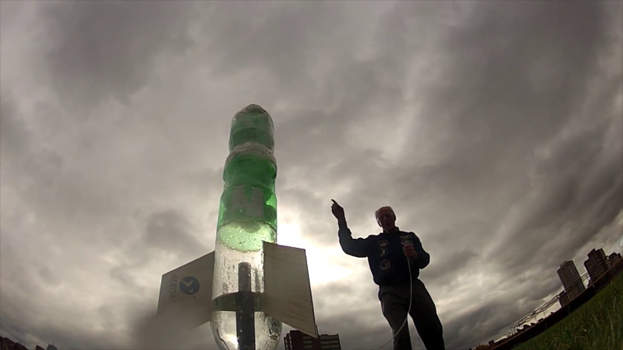 Introduction to Aerospace Engineering: Water Bottle Rockets