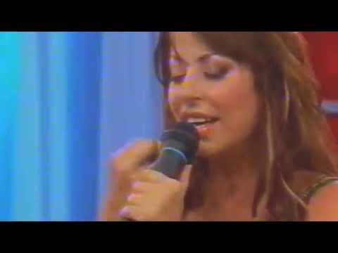 Angela Dimitriou - Poia thusia / Live [Koita Ti Ekanes]