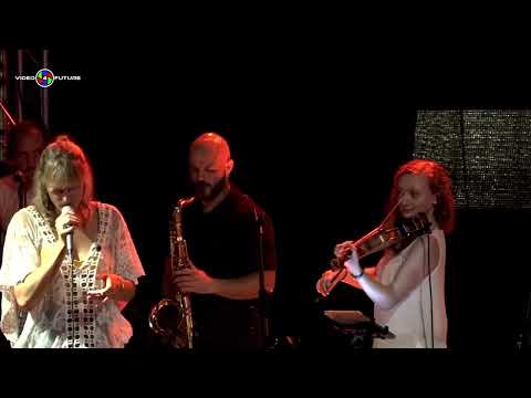 Acoustic Vibration interpretiert "Tones and I - Dance Monkey"