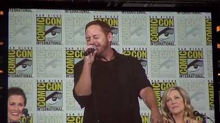 Scott Grimes sings &quot;Daddy&#39;s Gone&quot; at SDCC